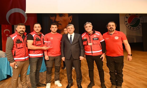 AFAD’tan SKUT’a Plaket